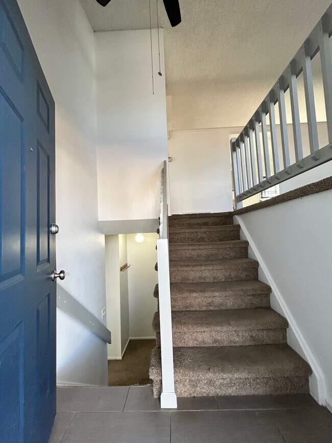 Building Photo - Completely Remodeled Home for Rent in Northwest Longmont