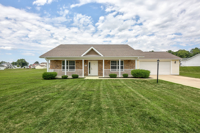 Building Photo - Honeybrook Greene