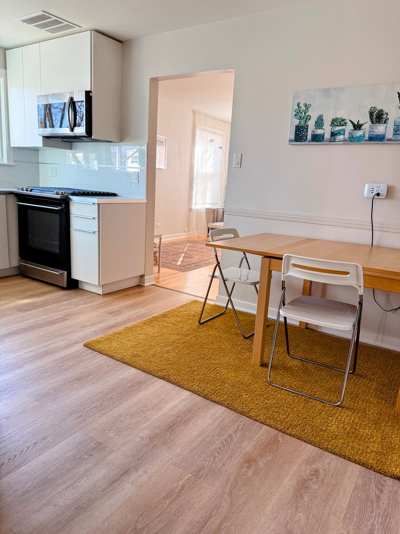 Fully Finished 1 or 2 bd, parking, balcony - 9003 Bronx Ave