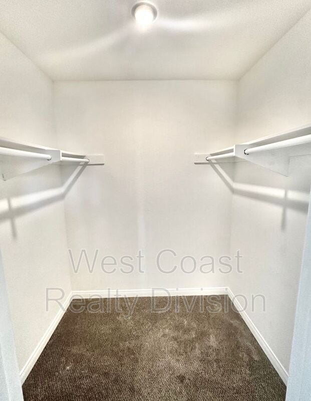 Building Photo - 10635 Aristocrat Ct