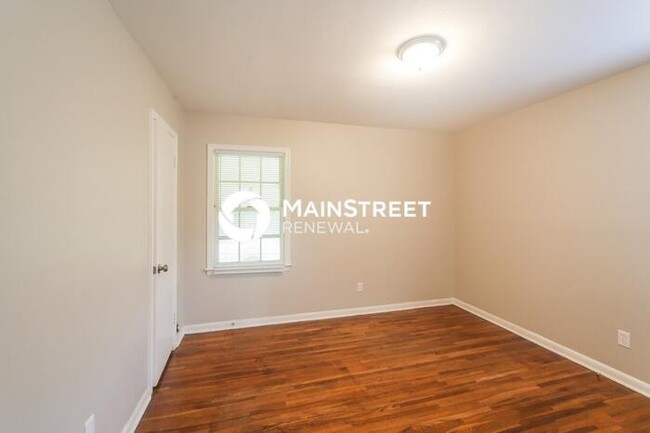 Building Photo - 1756 Dorrie Ln
