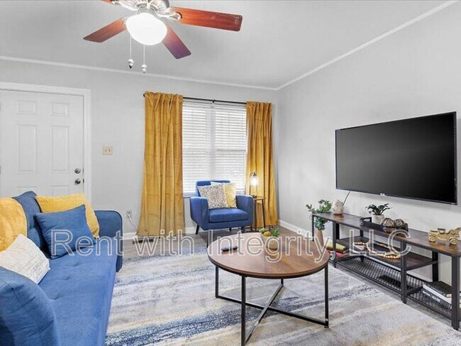 Building Photo - 1835 Portland Ave