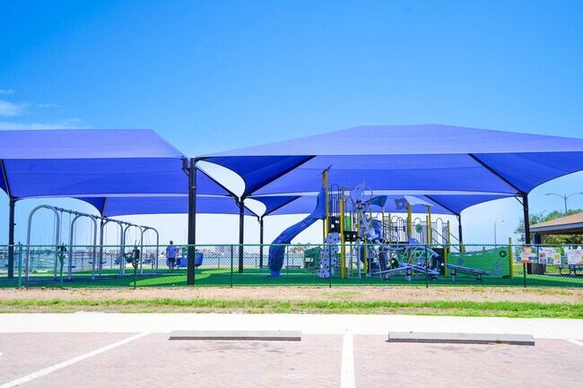 Building Photo - 1826 58th St S