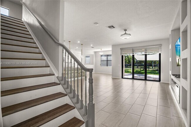 Building Photo - 8197 Hanoverian Dr