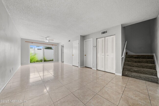 Building Photo - 303 Kettering Terrace