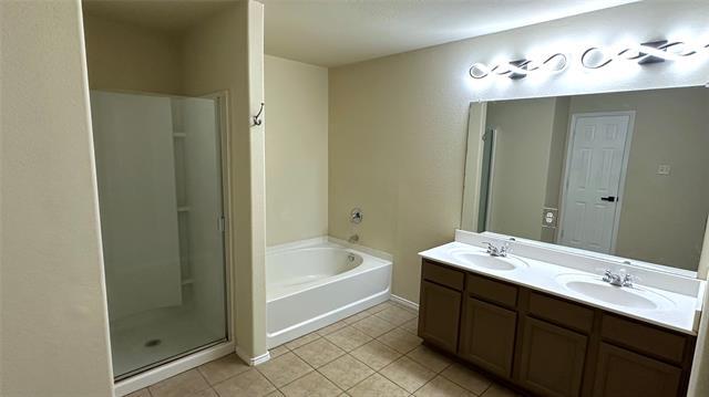 Building Photo - 817 Lark Dr