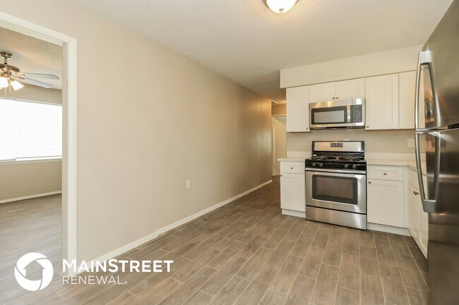 Building Photo - 408 E Inwood Dr