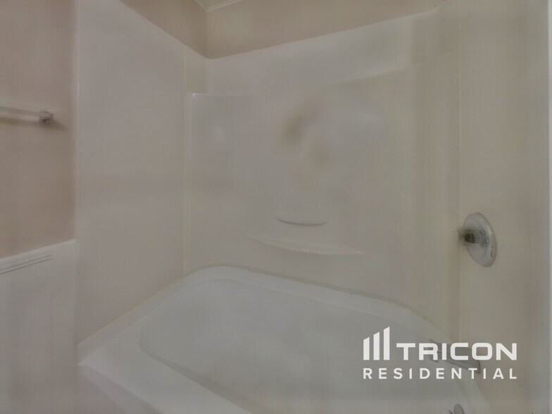 Building Photo - 4621 Cedar Brook Dr SE