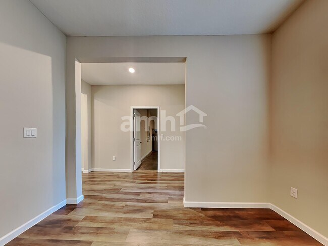 Building Photo - 111 Hemlock Point