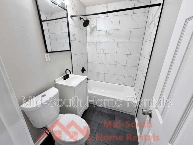 Building Photo - 1236 Effie Rd