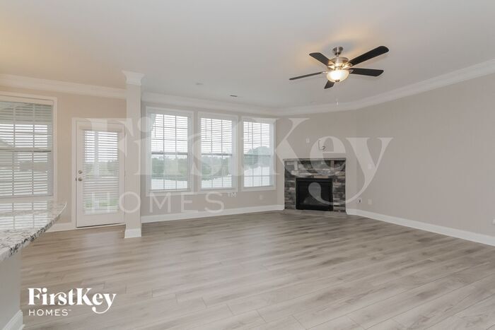 Building Photo - 107 E Americana Dr