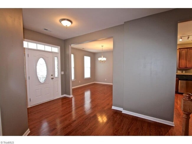 Building Photo - 4 Bedroom, 3 Bath Home for Rent in Kinderton