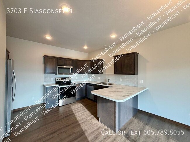 Building Photo - 3703 E Siasconset Pl