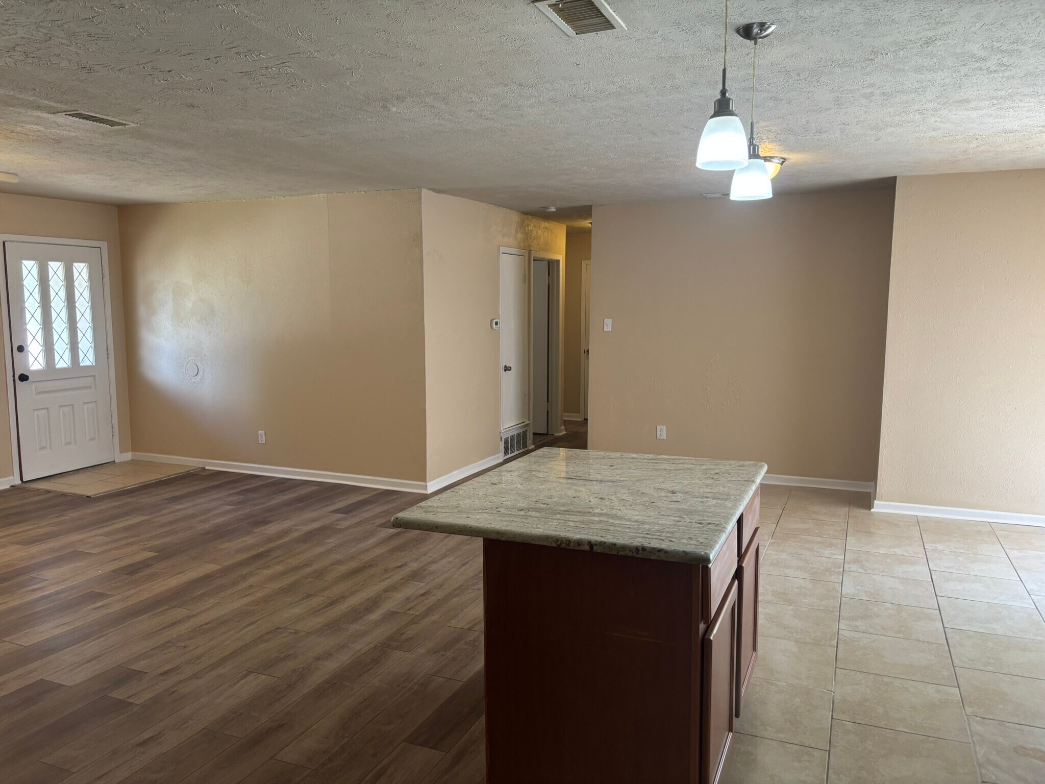 Building Photo - 474 Sweetbriar Dr