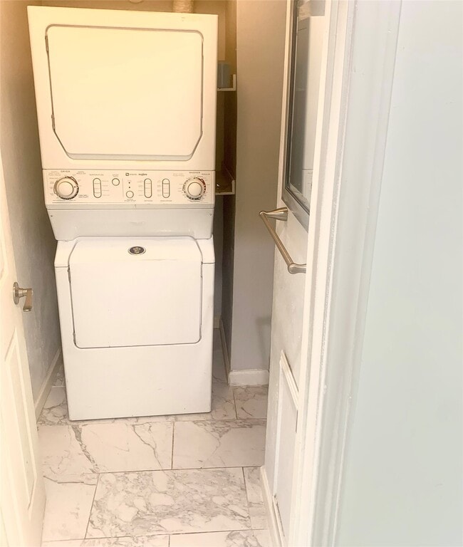 Building Photo - 909 Silber Rd