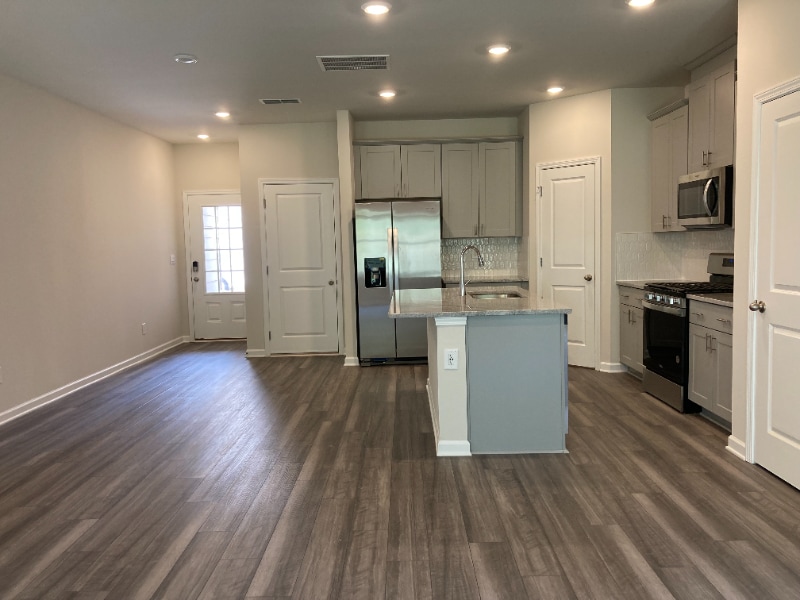 Building Photo - 354 Timberland Ave