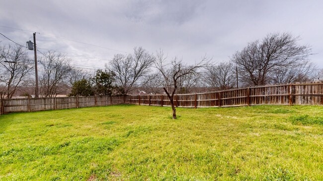 Building Photo - REMODELED 3 bedroom, 1.5 bath, 1 car garage home minutes away from Fort Hood air field!