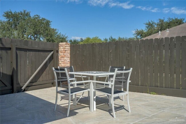 Building Photo - 41 N 15th St