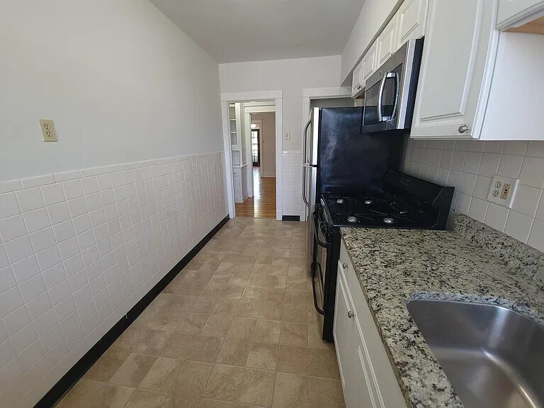 Building Photo - 6624 San Bonita Ave