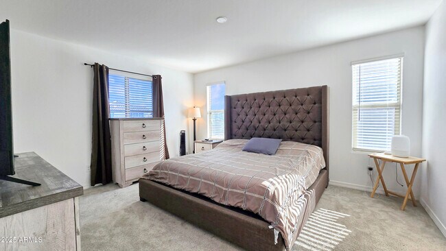 Building Photo - 4242 S 58th Dr