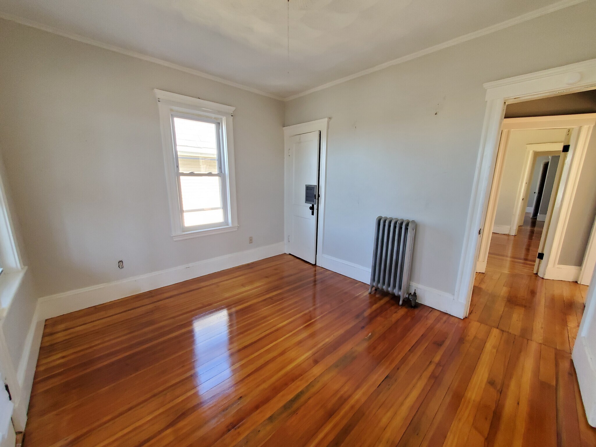 Building Photo - 623 Fellsway