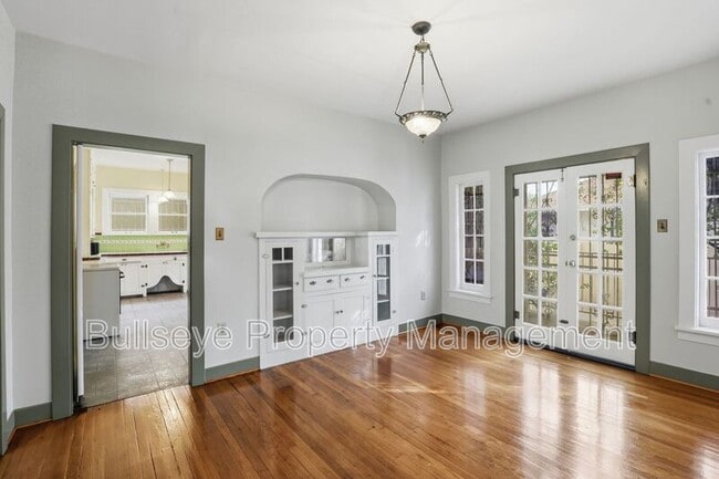 Building Photo - 718 W Roosevelt St