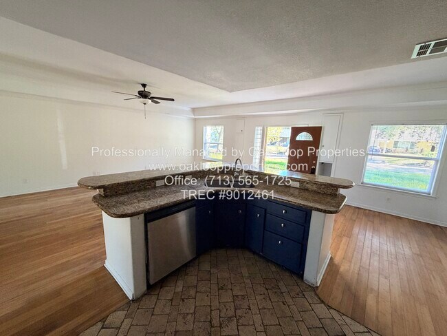 Building Photo - 12514 Safeguard St