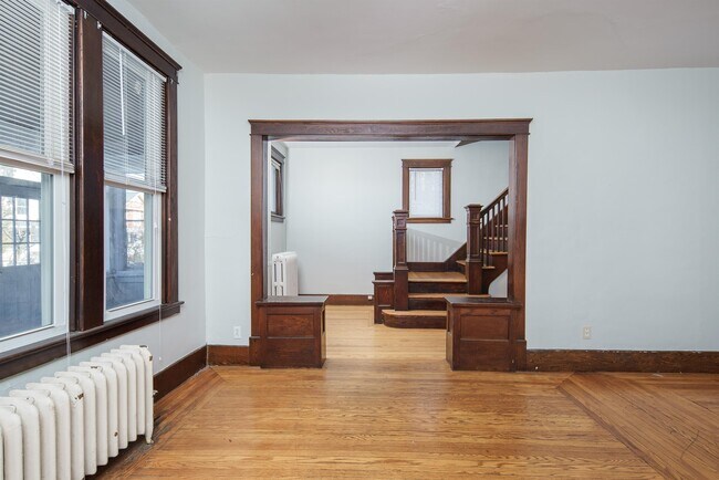 Building Photo - 814 Lancaster St