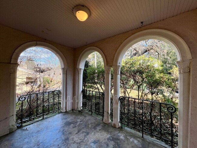 Building Photo - 83 Edgemont Rd