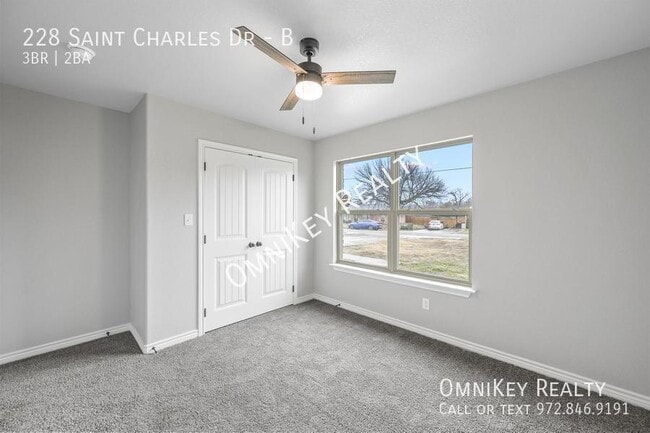 Building Photo - 228 St Charles Dr