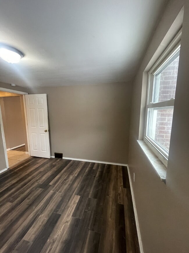 Building Photo - 149 Parkwood Rd