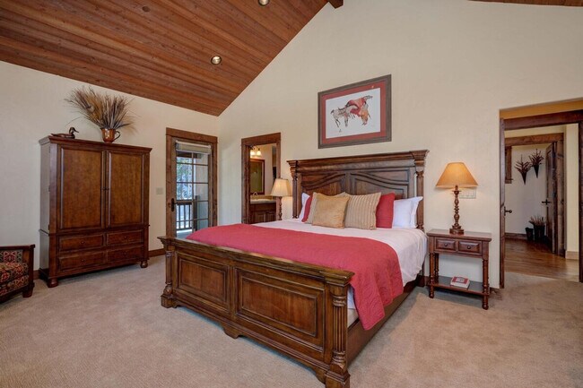 Building Photo - 14 Peaks View Dr