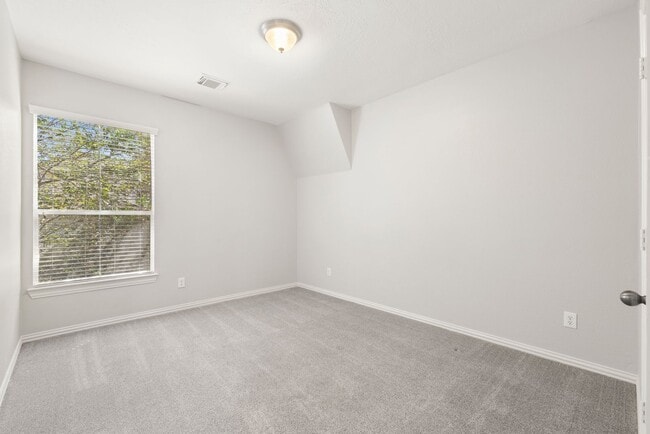 Building Photo - Magnificent Corner-Lot Retreat with Pool &...