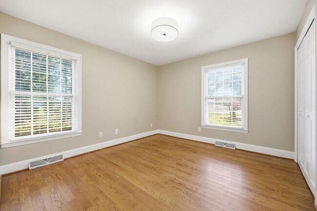 Building Photo - 3 bed 2.5 Bath Just Outside Buies Creek