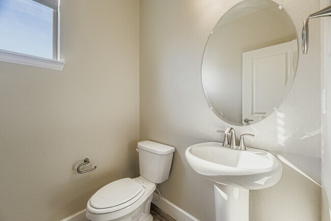 Building Photo - 17944 Tree Sparrow Ave