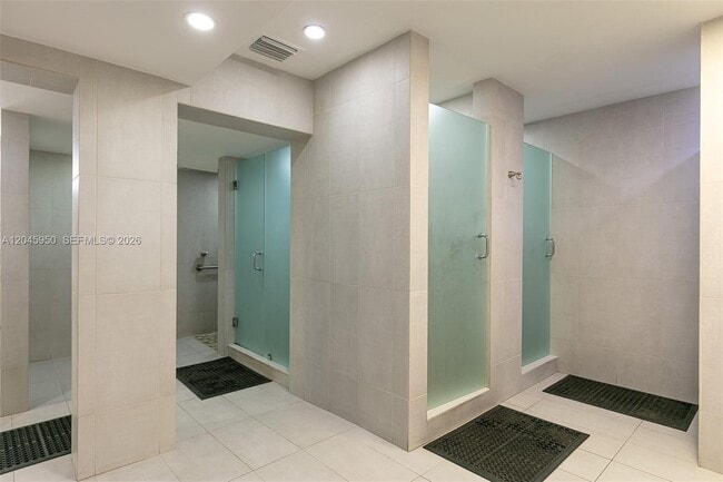 Building Photo - 2101 S Ocean Dr