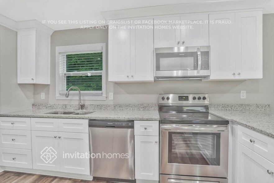 Building Photo - 3809 Butternut Dr