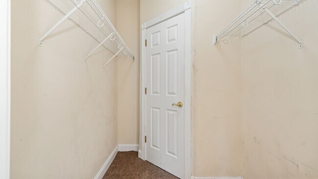Building Photo - 4880 Dahlia Ct