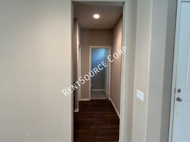 Building Photo - 41704 Wayladn Ct