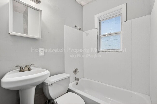 Building Photo - 5944 Thekla Ave