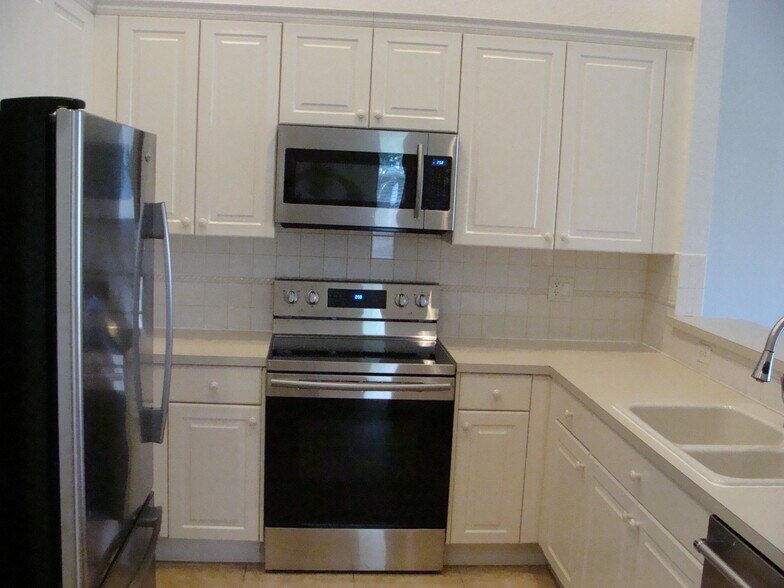 Building Photo - 369 W Coral Trace Cir