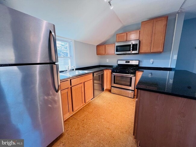 Building Photo - 2616 Arlington Blvd