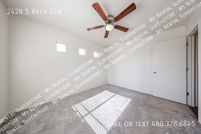 Building Photo - 2428 S 84th Gln