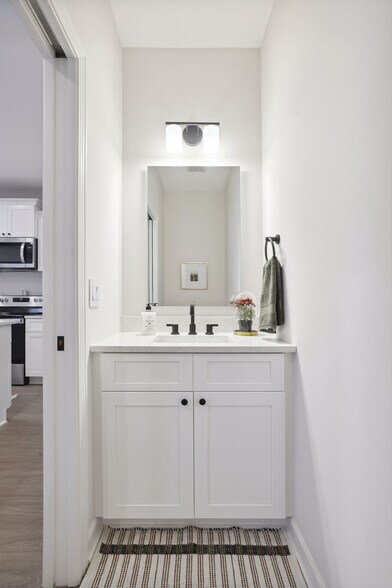 Building Photo - 600 Franklin St