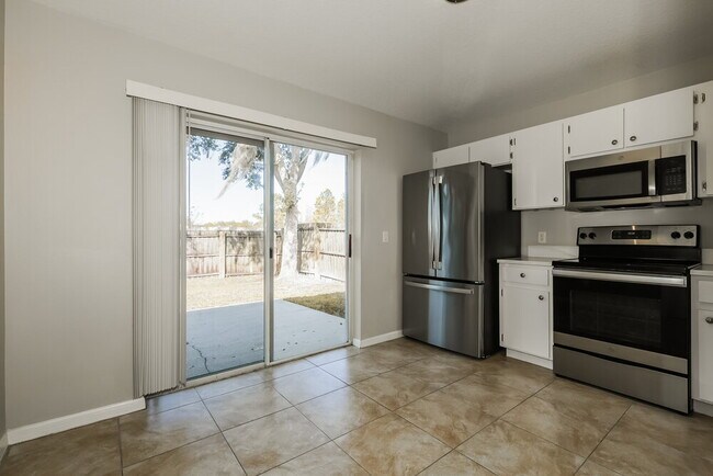 Building Photo - 18036 Birdwater Dr