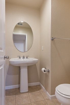 Building Photo - Great neighborhood - Open floorplan!