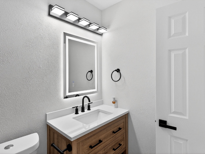 Building Photo - 6013 Cedar Ln