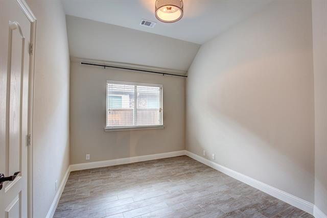 Building Photo - 11700 Buckthorn Dr