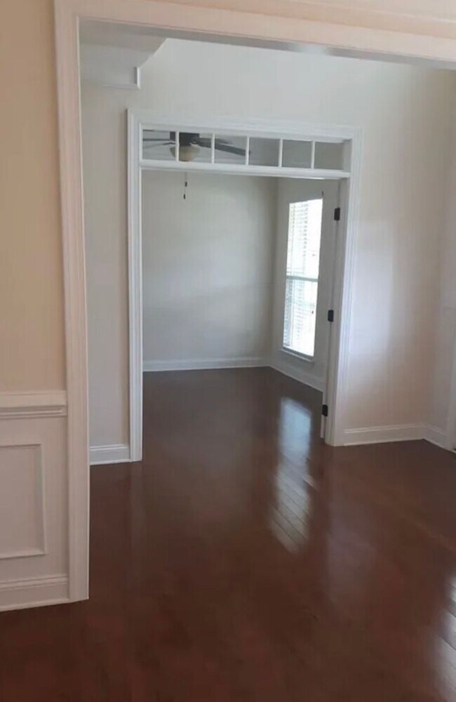 Building Photo - Discover this spacious 5-bedroom, 3.5-bath home in Elgin, SC ~ Available July 2026!