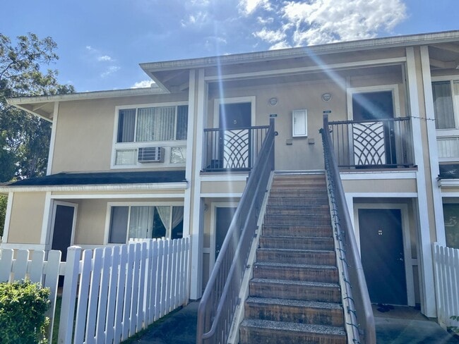 Building Photo - 3 bedroom 2 bath Townhome Mililani Mauka G...